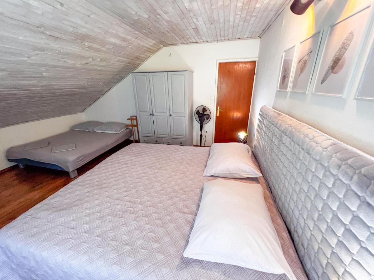 Apartment Cesare 3 Zastražišće Dış mekan fotoğraf