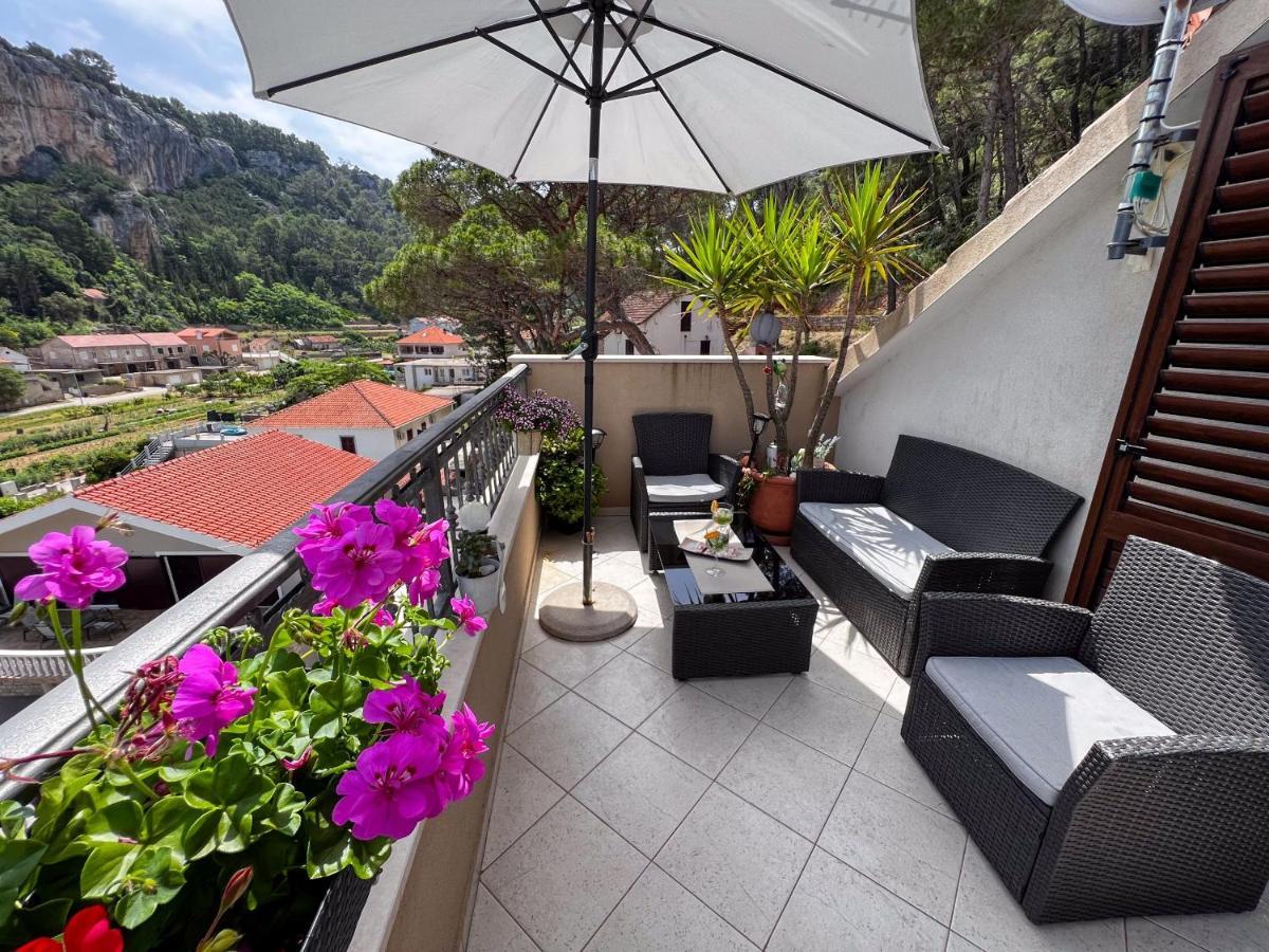 Apartment Cesare 3 Zastražišće Dış mekan fotoğraf