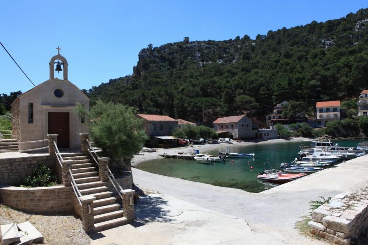 Apartment Cesare 3 Zastražišće Dış mekan fotoğraf